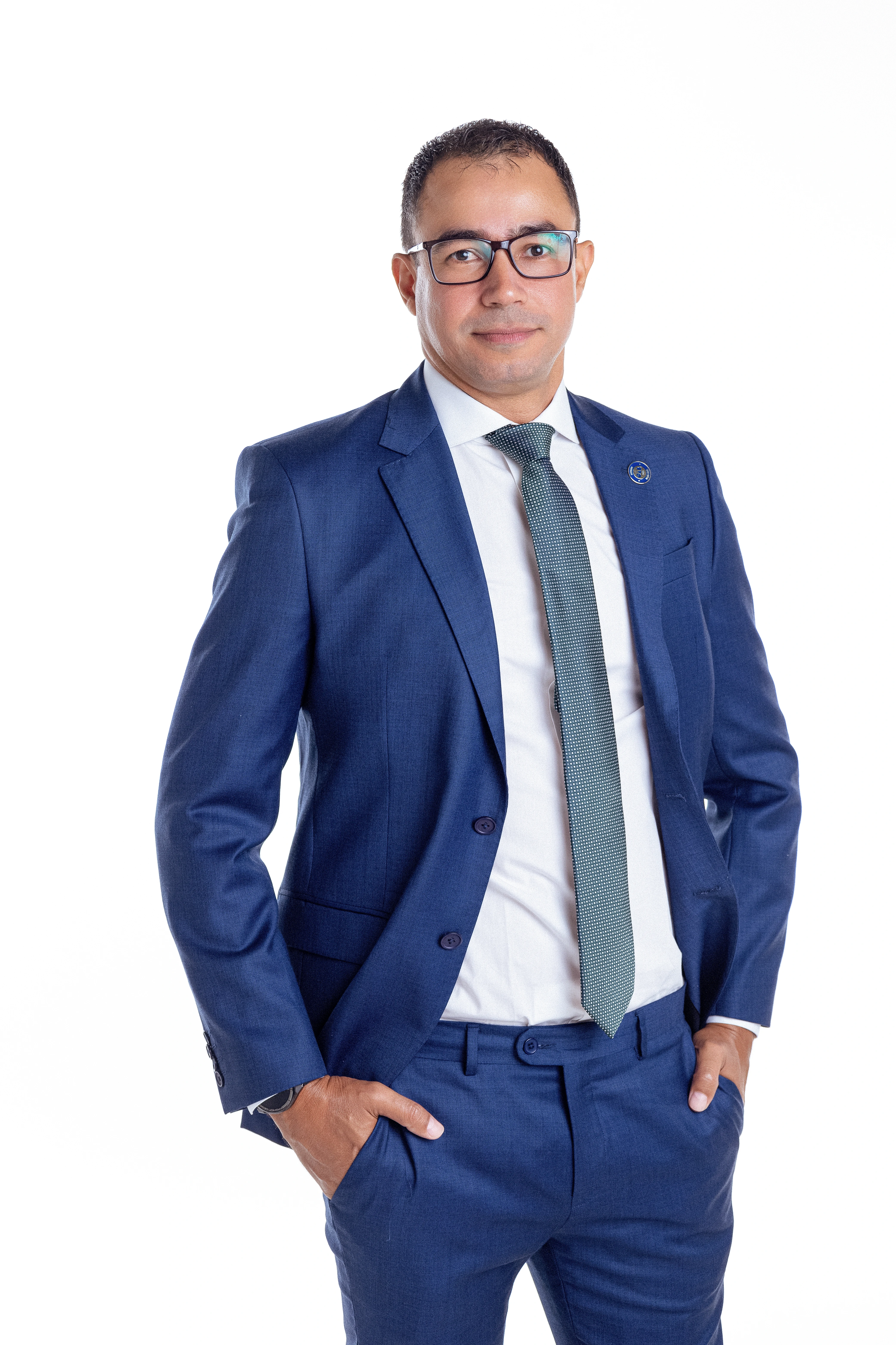 Dr. Clayton Rodrigues Gomes